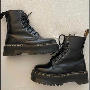 Doc Martin’s - Jadon Platform 8-Eye Boot